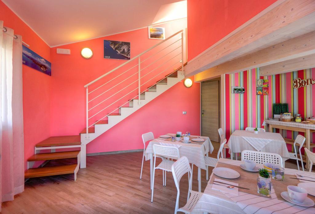 ロレート Green House Bed & Breakfast エクステリア 写真